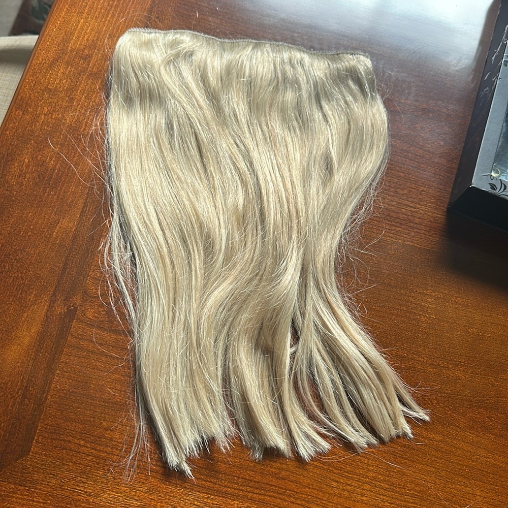 Zala halo blonde extension, never worn,